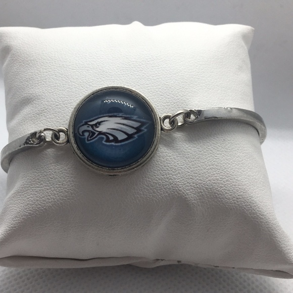 Brand New! Philadelphia Football Bracelet - Picture 1 of 2